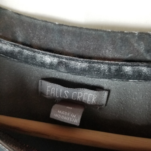 🌺2 for $20 Falls Creek Velvet Short Sleeve Top - Picture 5 of 7